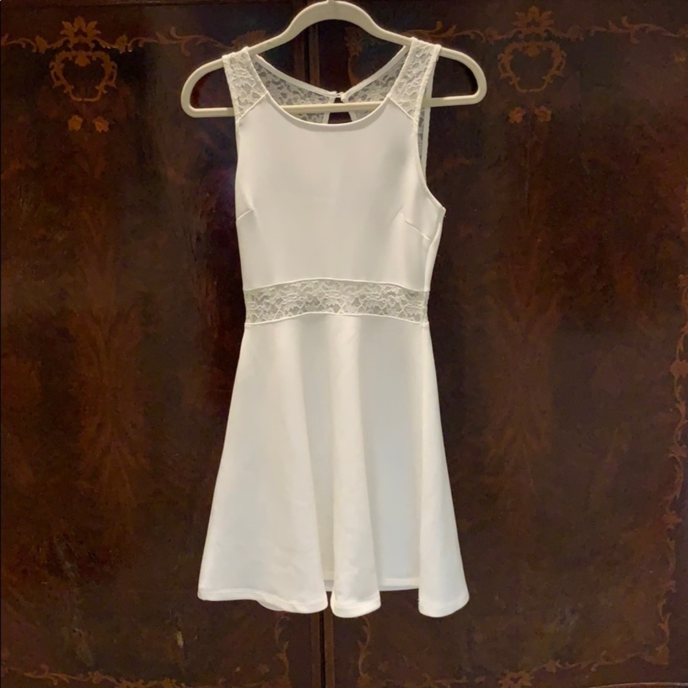 2/25$ deal Forever 21 White dress with lace.
